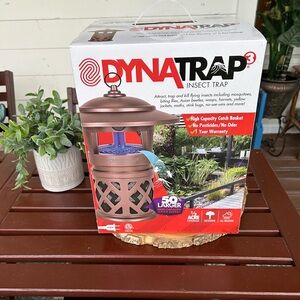 New in box .5 acre Dynatrap Dyna Trap insect trap, copper tone